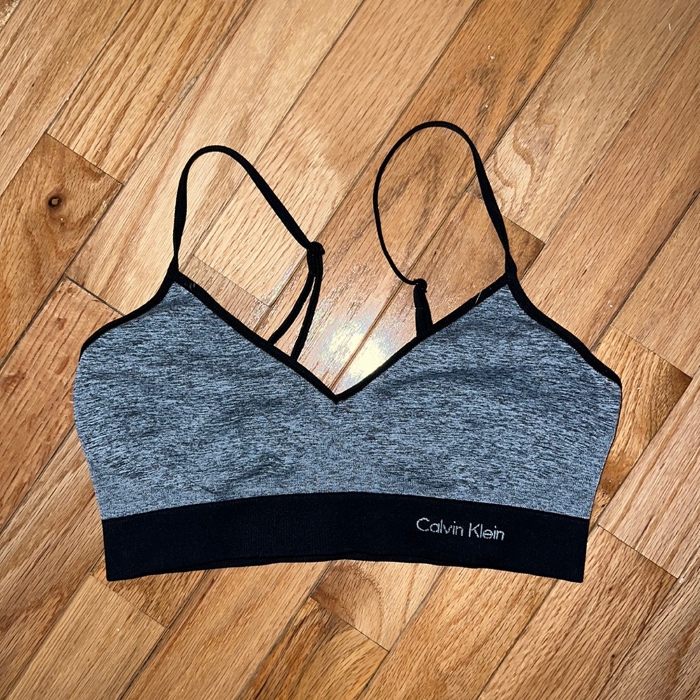 Calvin Klein sports bra size small